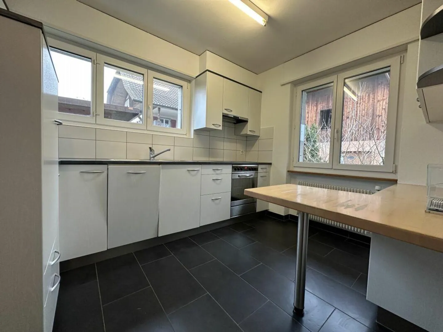 Hübsches 3.5-Zimmer-Haus im Grünen - Foto 7 von 13