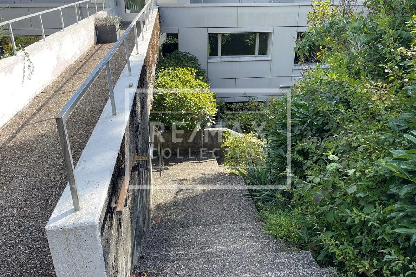 Unique 5.5-room penthouse apartment above the roofs of Biel - Photo 9 of 13