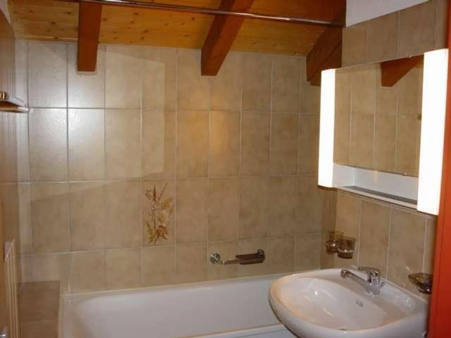 Appartement penthouse spacieux de 2,5 pièces - Photo 5 sur 6