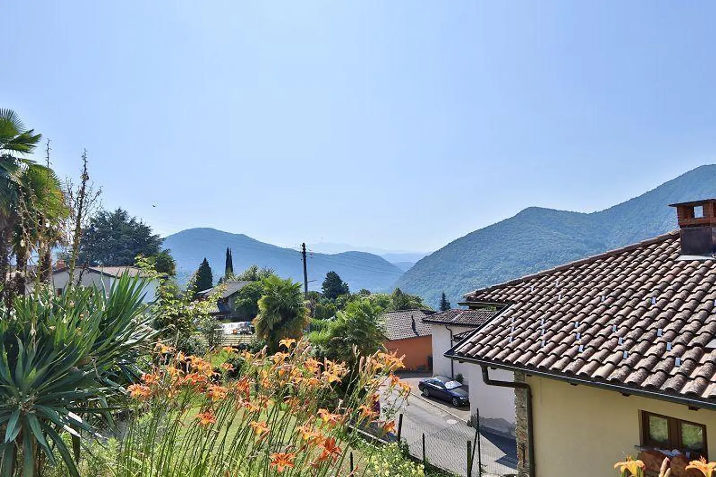 4 1/2-Room Maisonette Apartment with Private Garden in a Very Quiet, Sunny Location - Photo 35 of 44