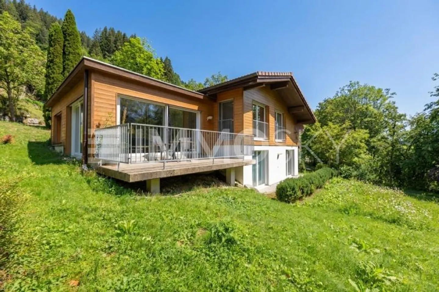 Charming Family Home with Spa - Photo 1 of 7