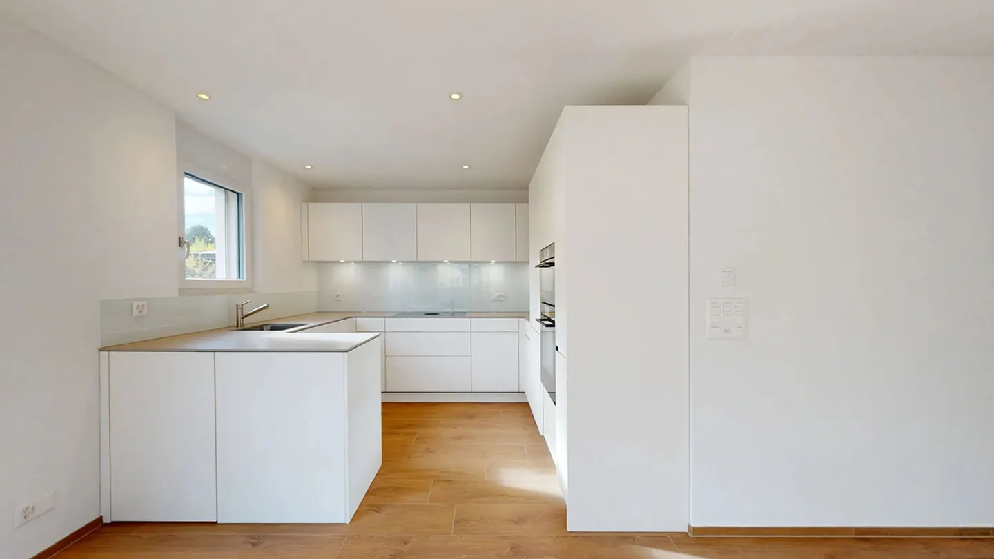 Moderno appartamento di 4,5 stanze con posto auto e giardino d'inverno - Foto 5 di 13