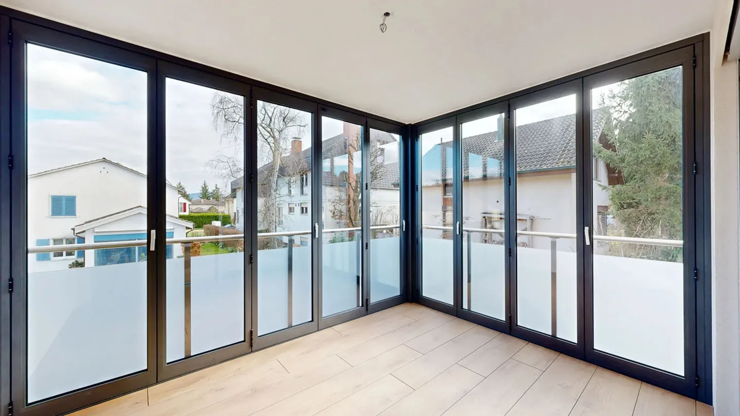 Moderno appartamento di 4,5 stanze con posto auto e giardino d'inverno - Foto 6 di 13