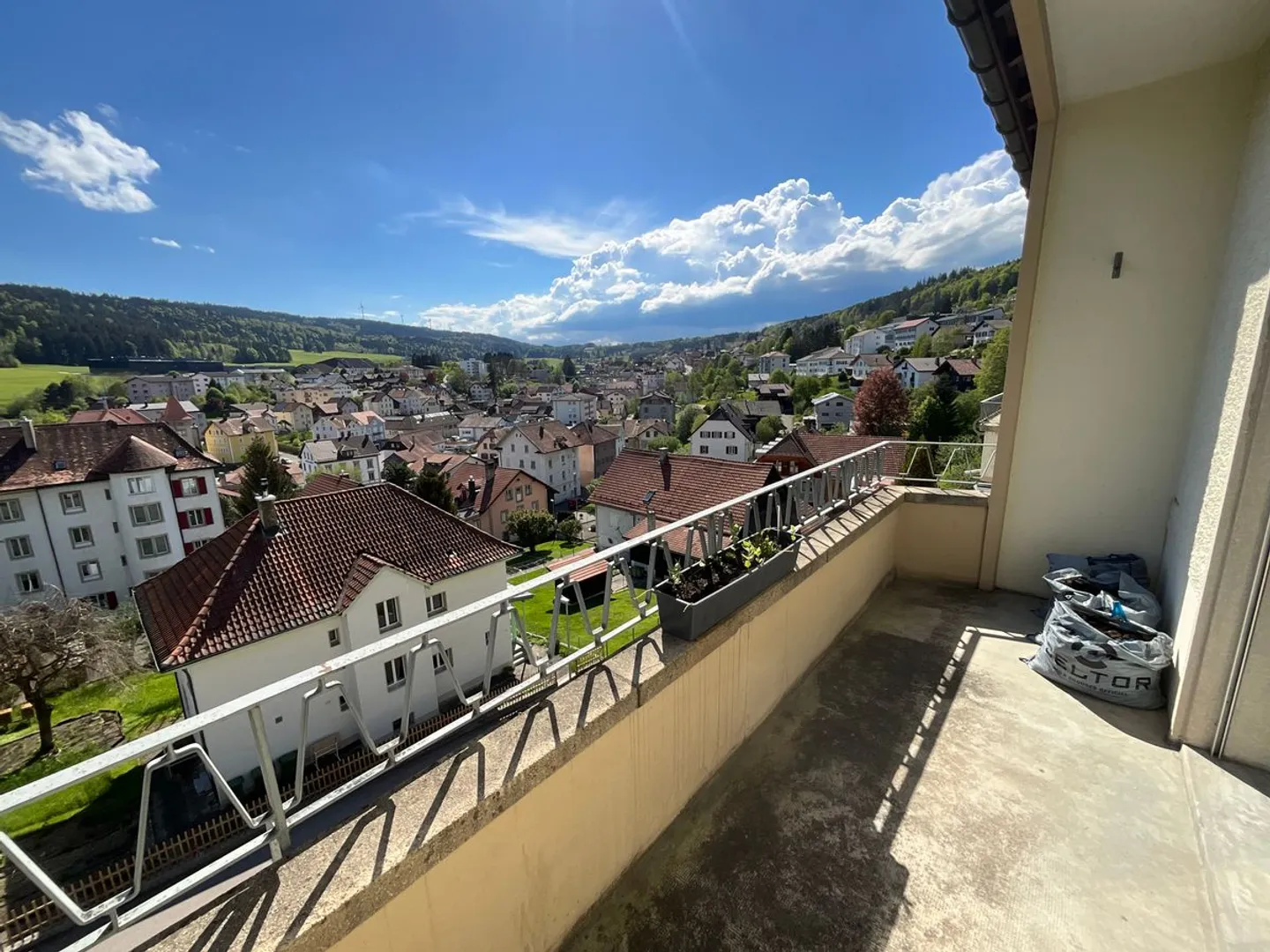 Wohnung mit 3.5 Zimmern und Balkon - Foto 8 von 8