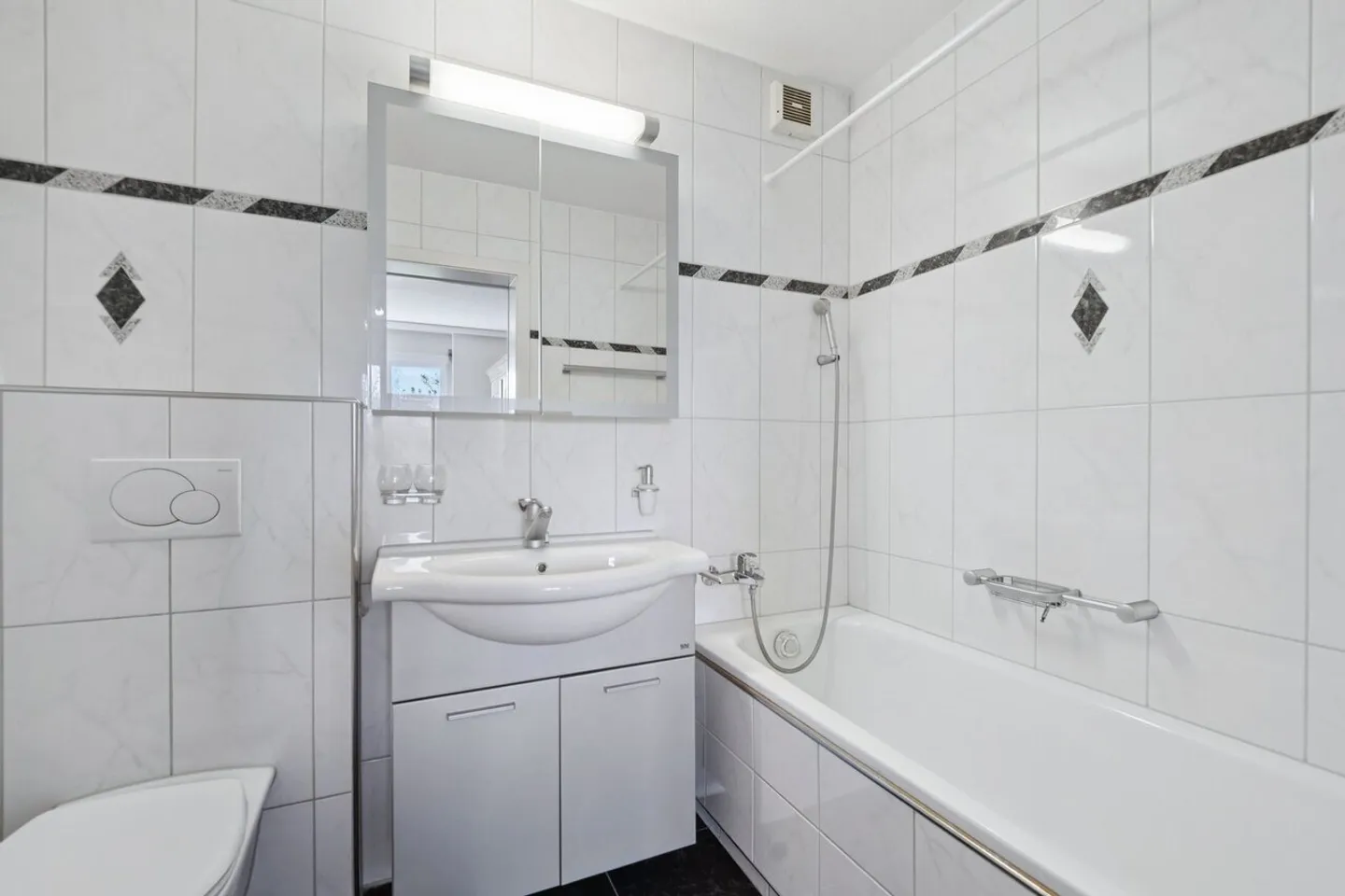 Living with Garden Idyl - Photo 4 of 6