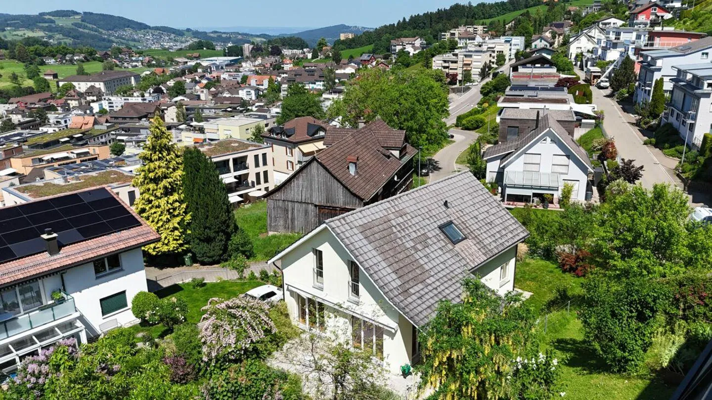 Charmantes Einfamilienhaus mit Garten - Foto 2 von 17