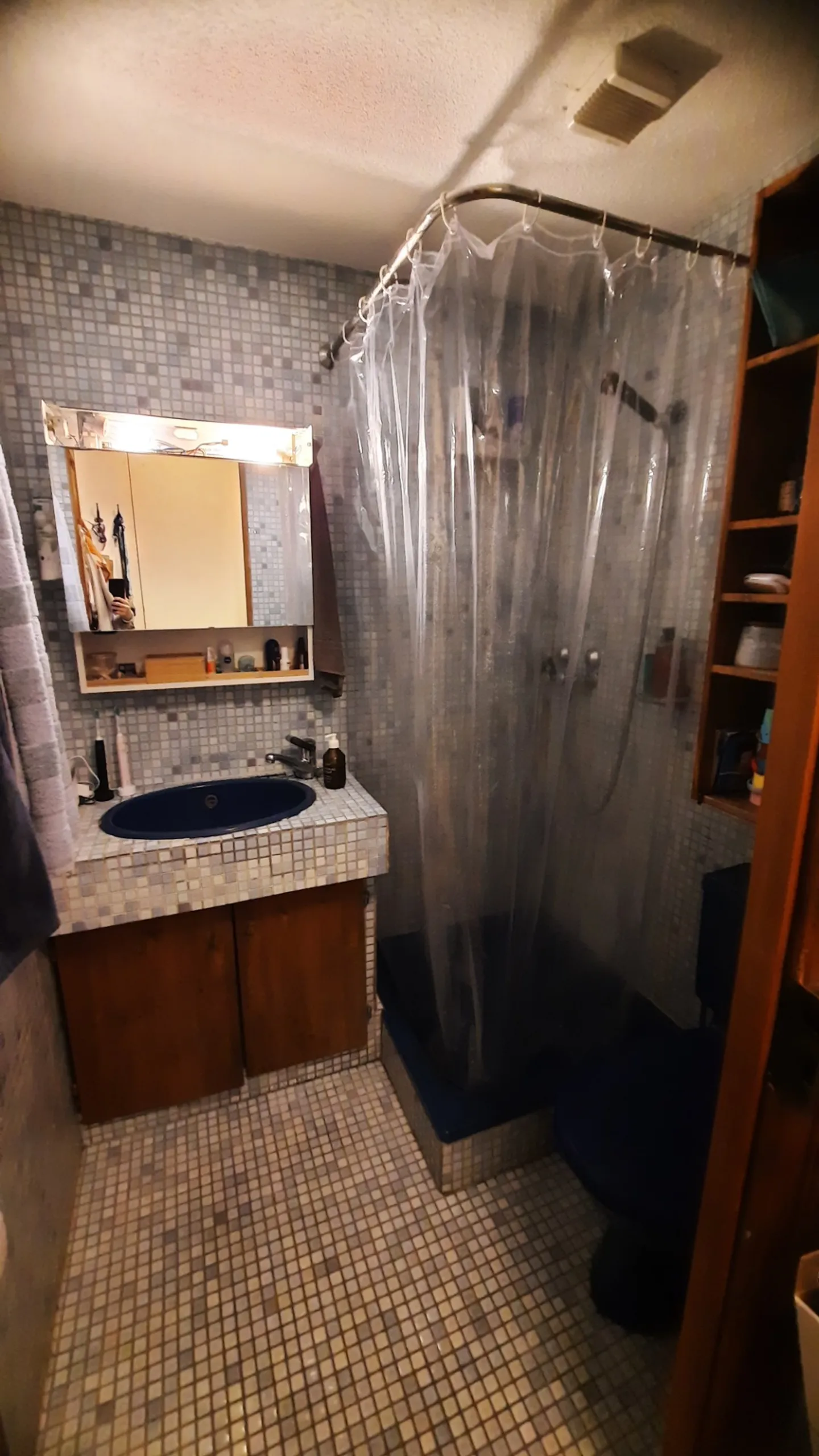 Charming 2.5-room apartment in the heart of Zurich - Photo 2 of 11