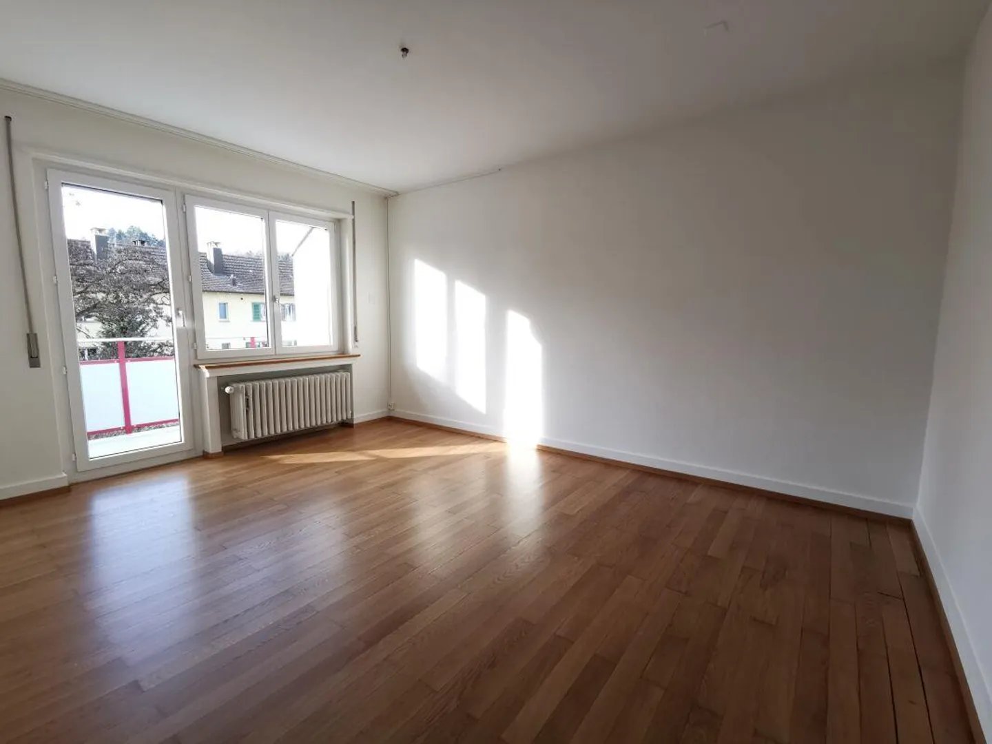 Charmante Wohnung mit Balkon - Foto 2 von 6