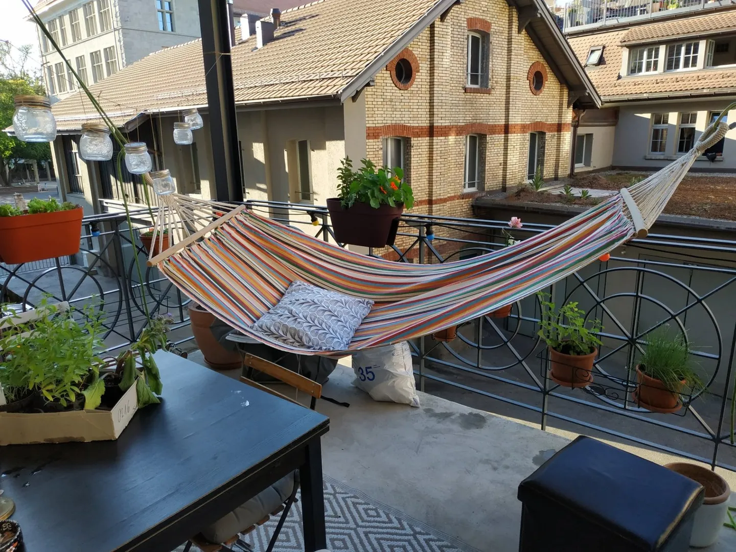 Charming 2.5-room apartment in the heart of Zurich - Photo 9 of 11