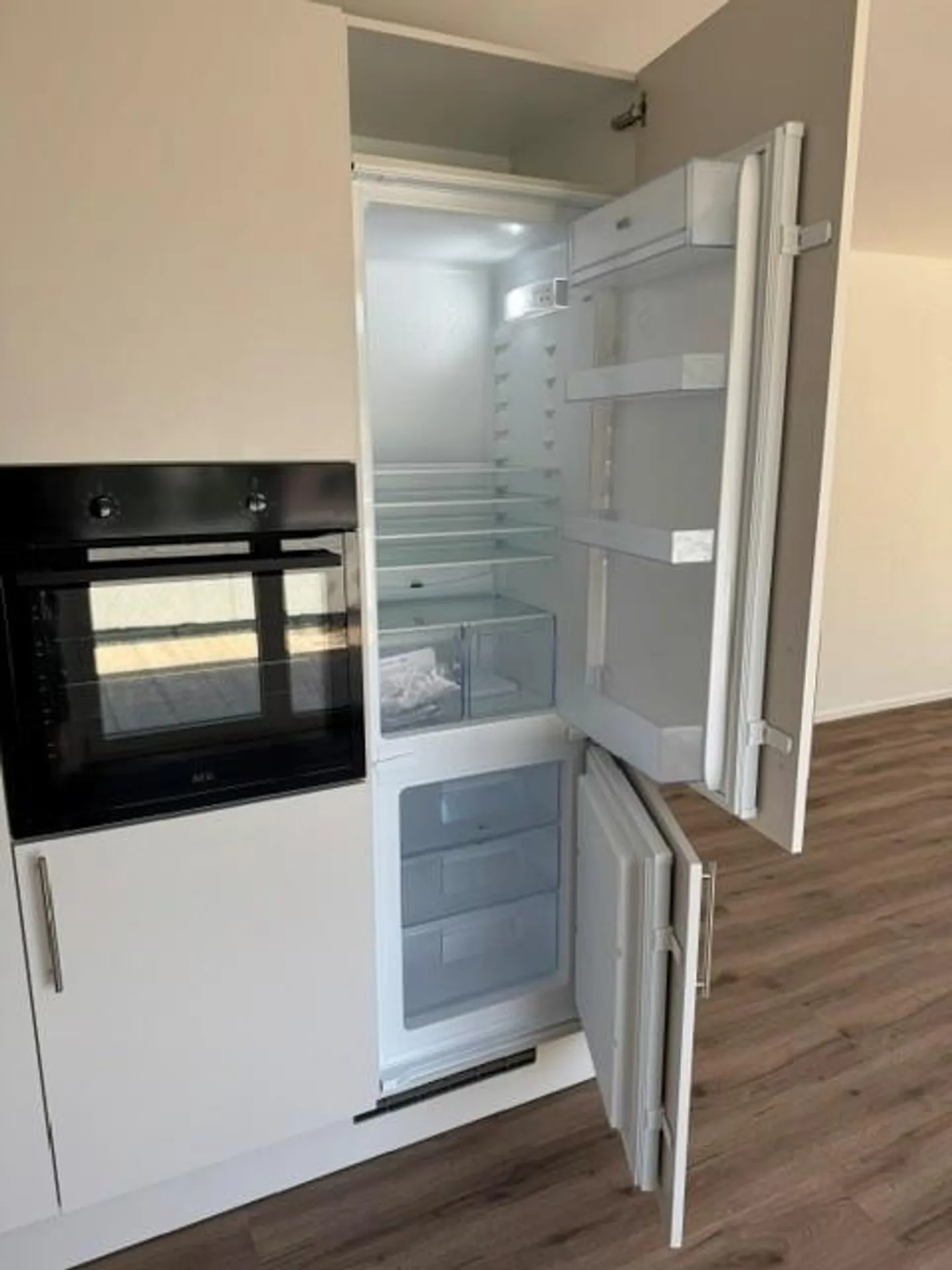 Charmante appartement en attique de 3,5 pièces à Huttwil, grand balcon, nouvelle construction première occupation - Photo 9 sur 13