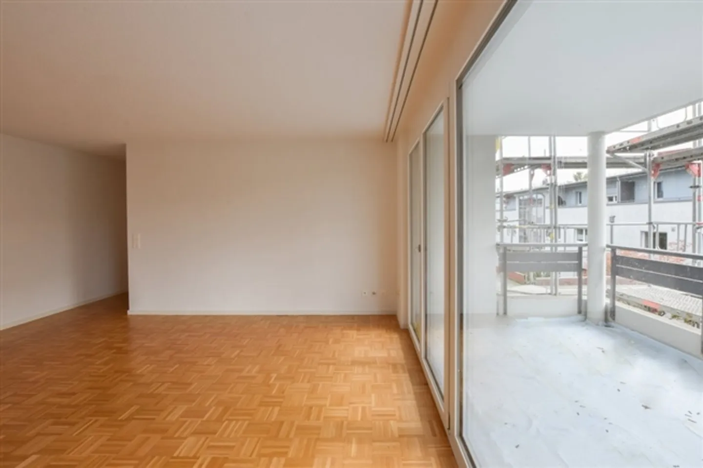 Appartement 3.5 pièces avec sa propre buanderie - Photo 4 sur 10