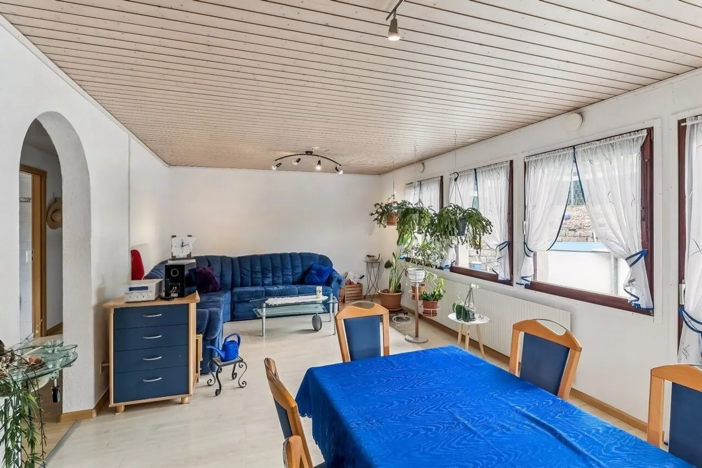 Wonderful Family Paradise with Garden Idyl and Pool - Photo 3 of 8