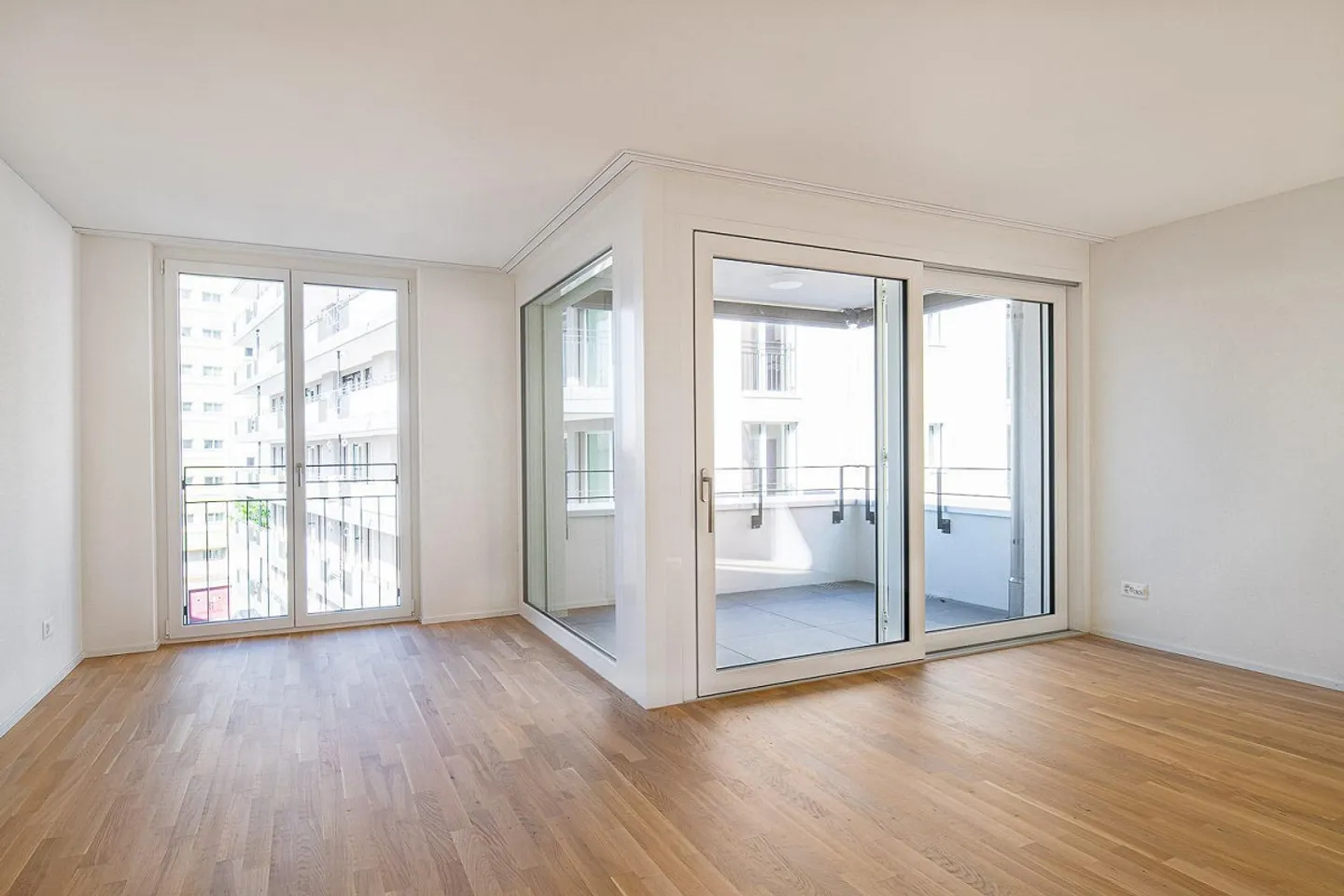 Modern 2.5-room apartment in the heart of Neuhausen! - Photo 7 of 13