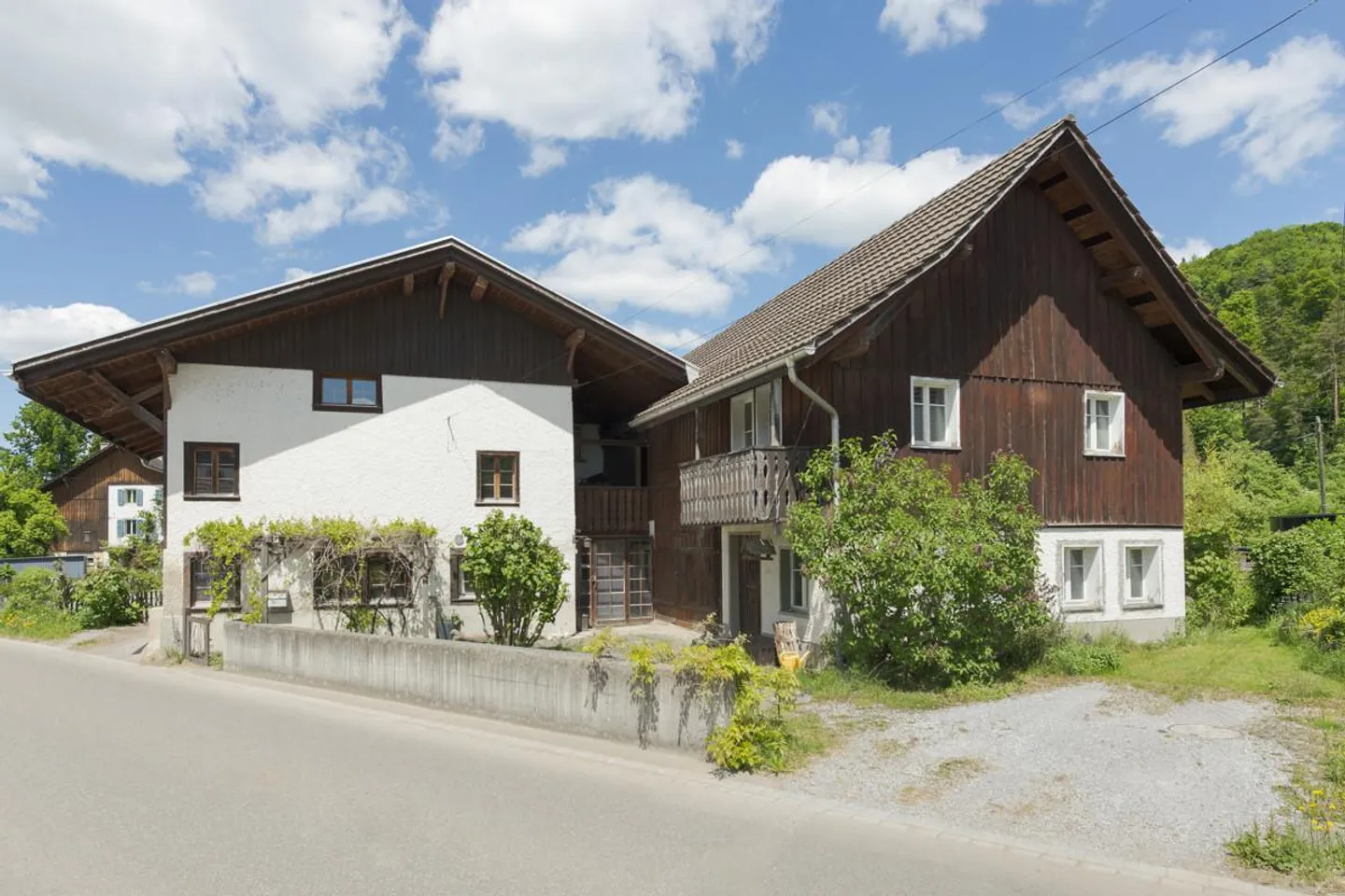 Charmantes Flarzhaus mit Atelier - Foto 1 von 7