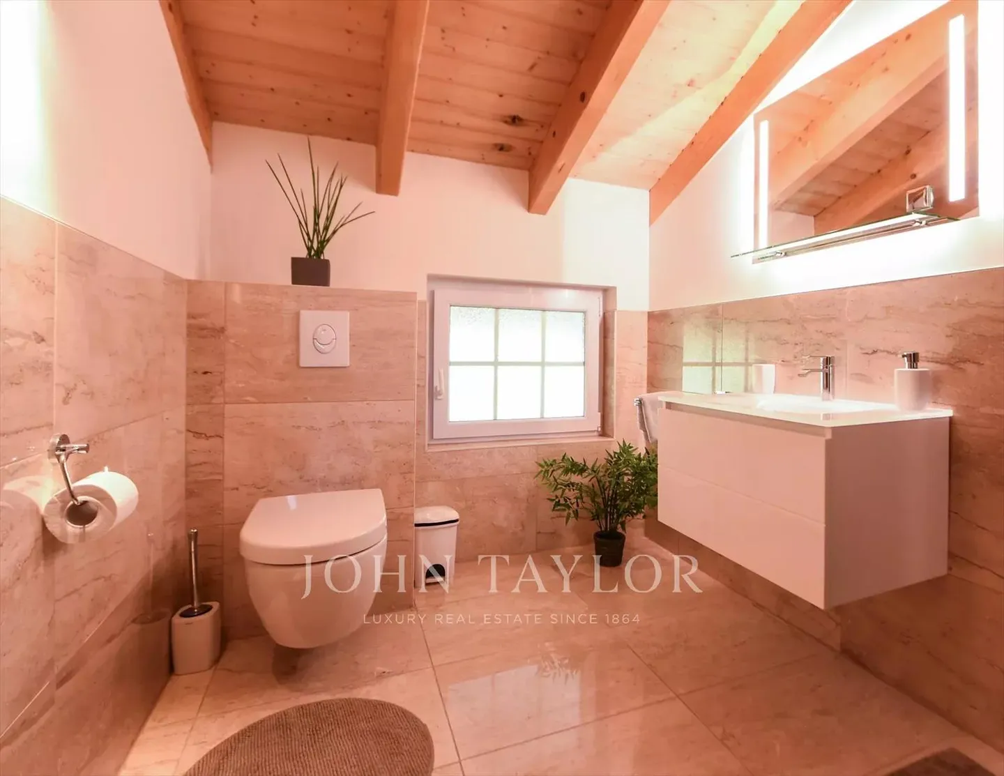 Magnificent Villa in Chermignon d'en haut - Photo 9 of 10