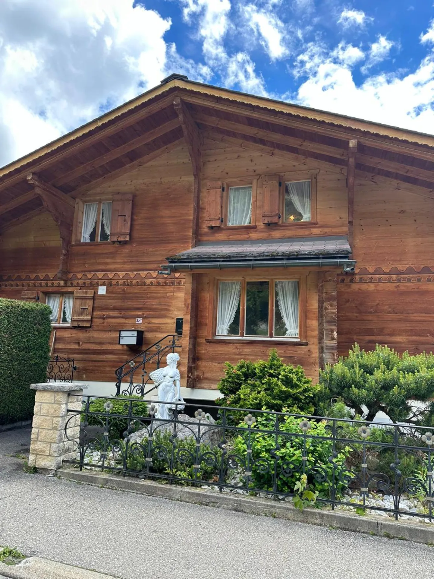 Charmantes Alpenchalet mit Garten und separater Einheit - Foto 2 von 41