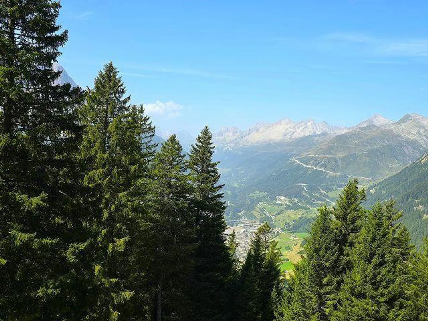 Maison rustique de 3,5 pièces dans un emplacement très calme et ensoleillé avec de belles vues - Photo 29 sur 40
