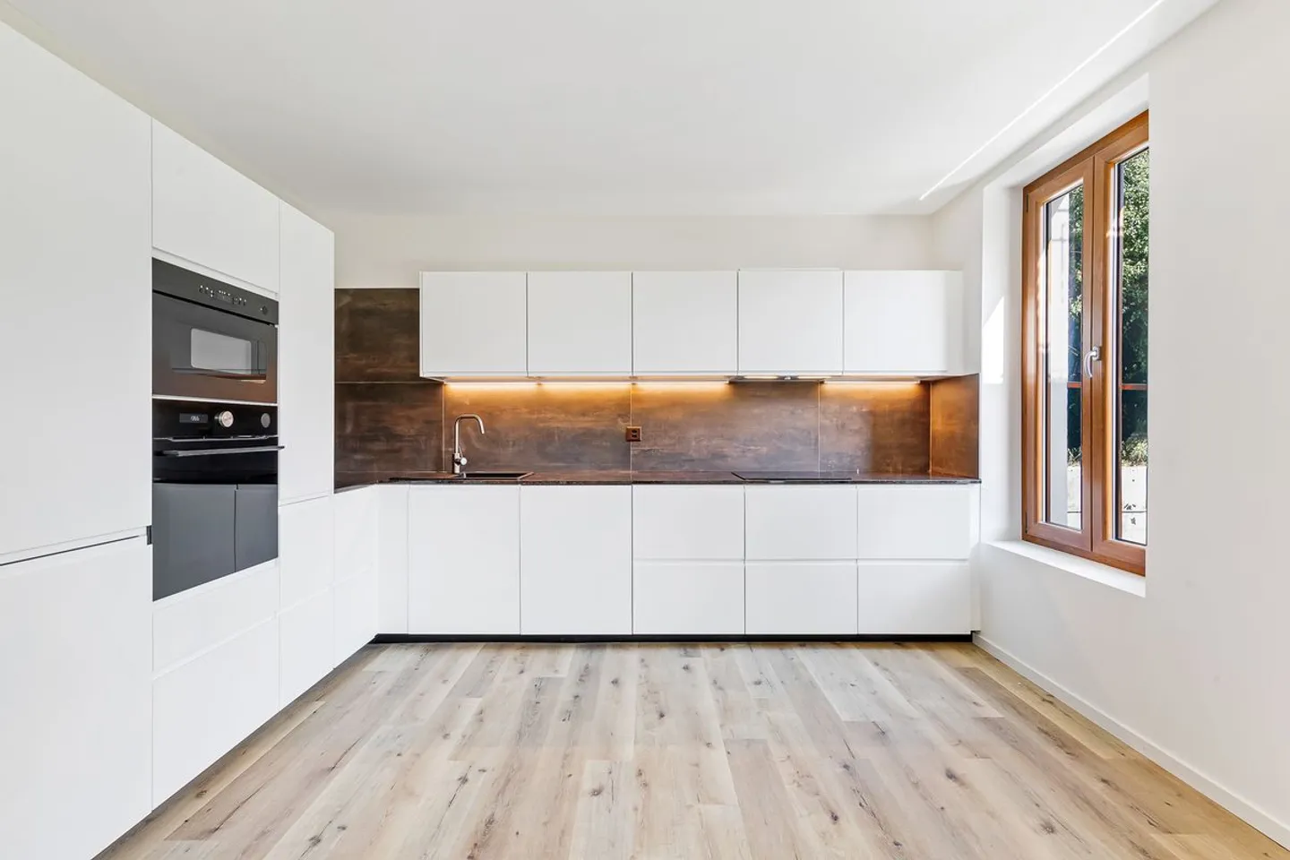 Einfamilienhaus mit Garten im Herzen von Rolle - Foto 2 von 13