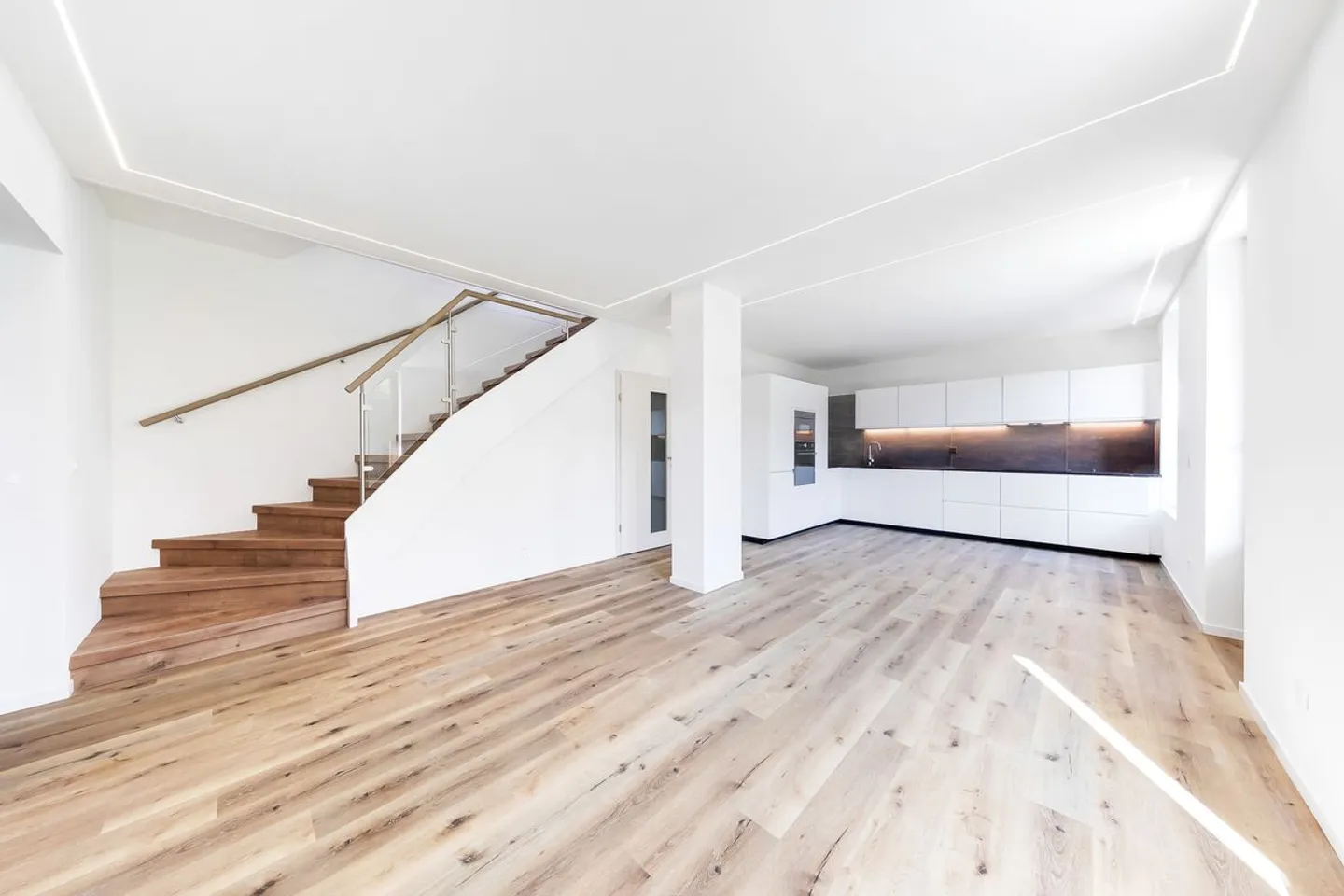 Einfamilienhaus mit Garten im Herzen von Rolle - Foto 4 von 13