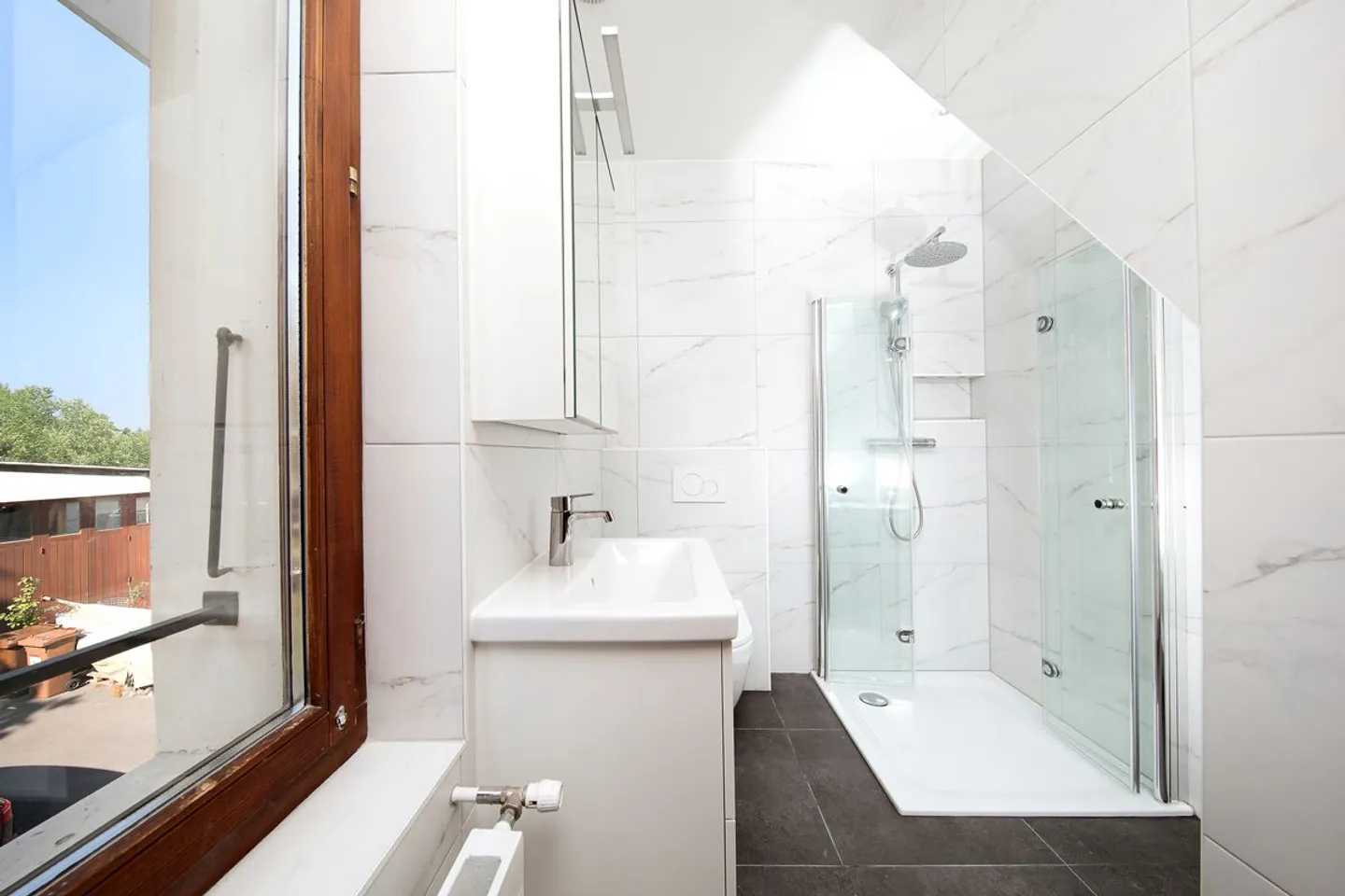 Einfamilienhaus mit Garten im Herzen von Rolle - Foto 8 von 13