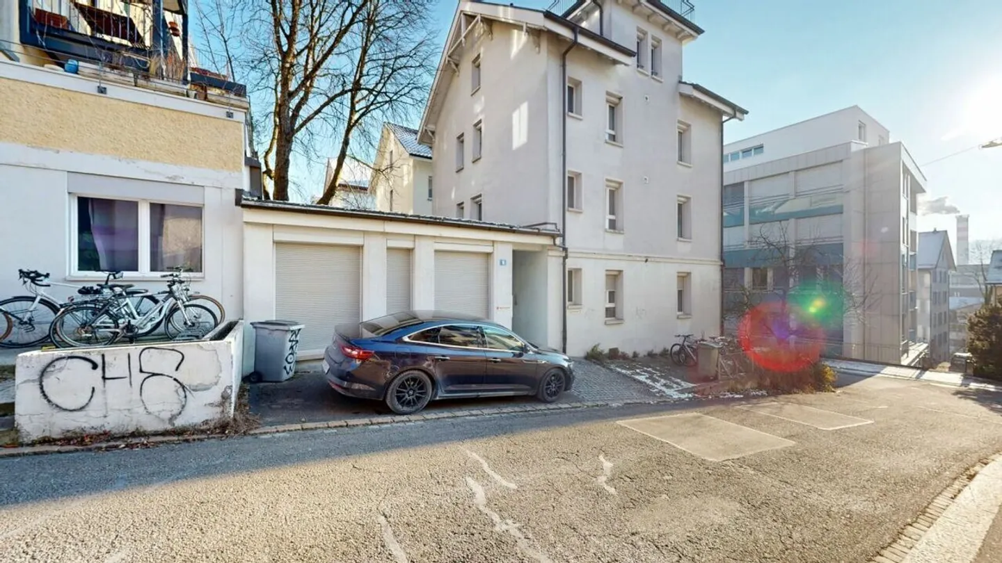 Outdoor Parking in Zürich-Wipkingen - Photo 2 of 2