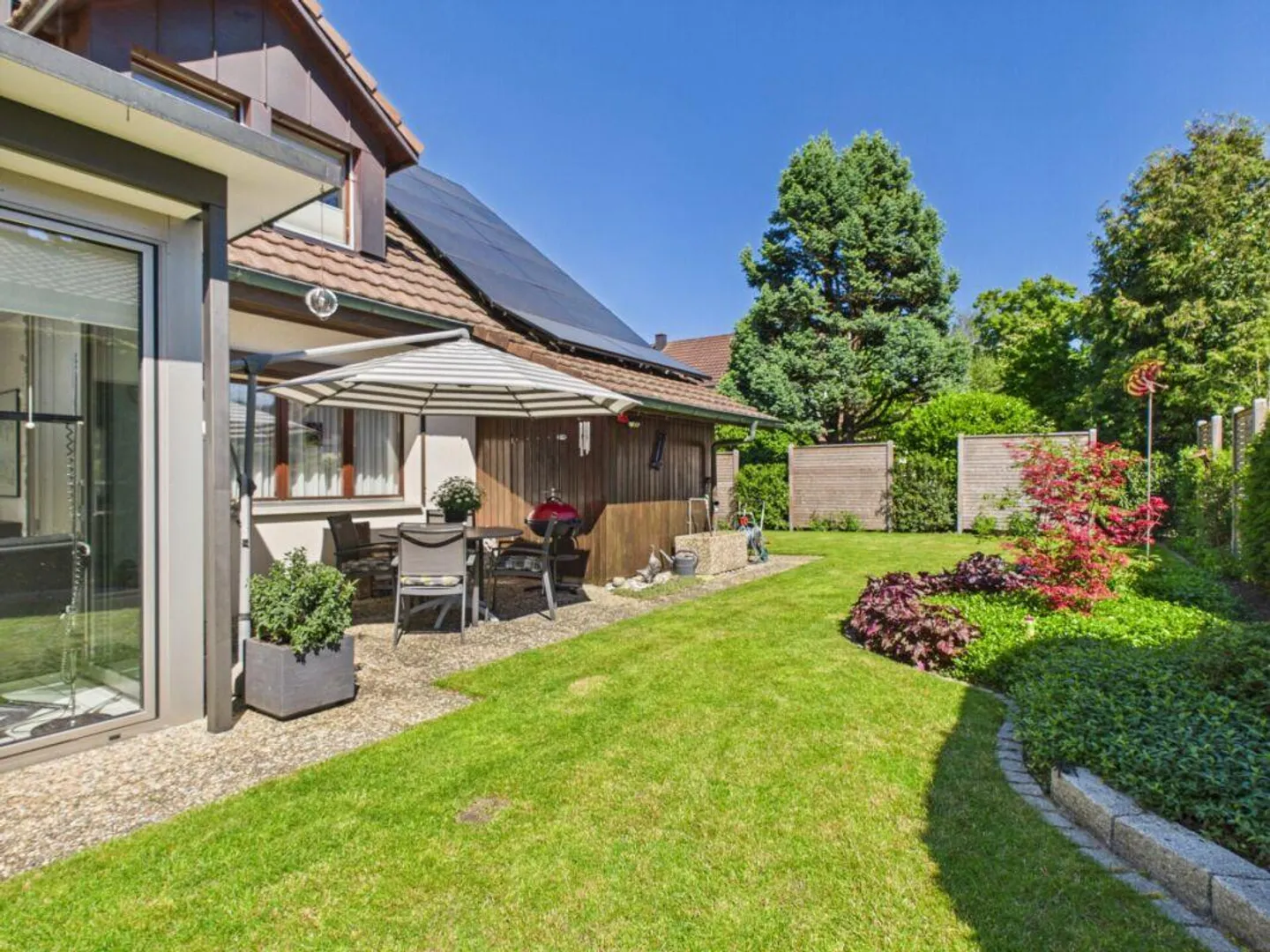 Casa unifamiliare indipendente di 5,5 locali con giardino soleggiato - Foto 10 di 10
