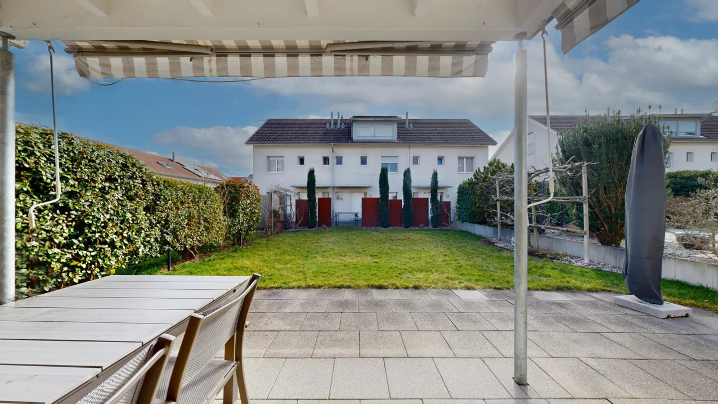 6.5-Room Corner House in Leasehold with Parking Space - Photo 9 of 19