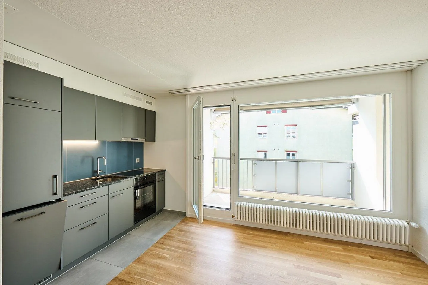 Bellissimo appartamento con 1 camera a Liebefeld - Foto 2 di 8