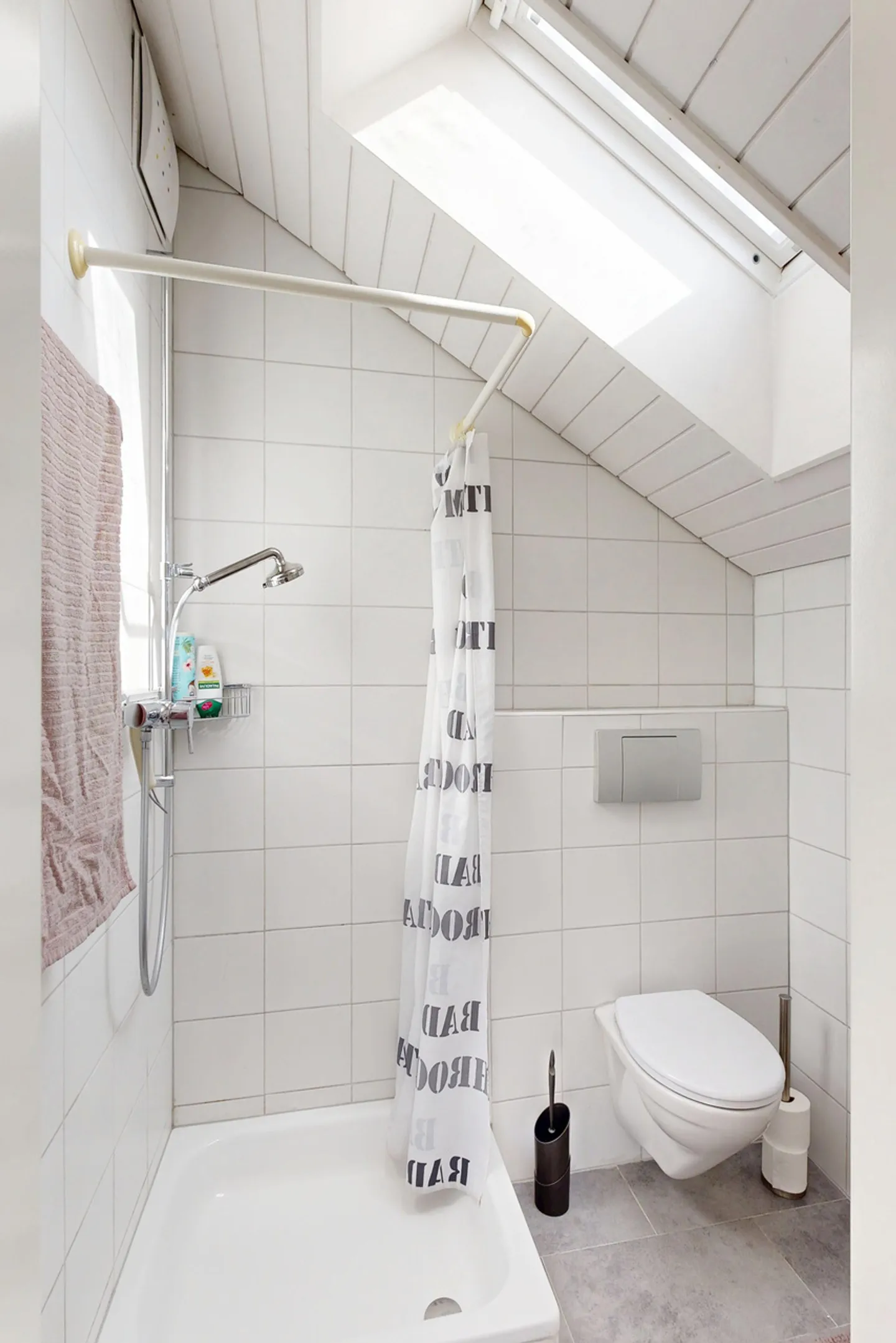 6.5-Room Corner House in Leasehold with Parking Space - Photo 16 of 19