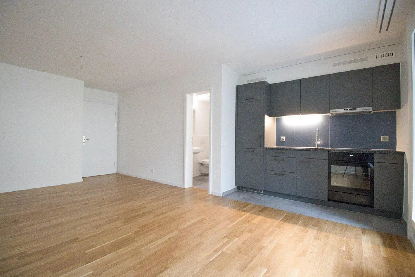 Bellissimo appartamento con 1 camera a Liebefeld - Foto 3 di 8