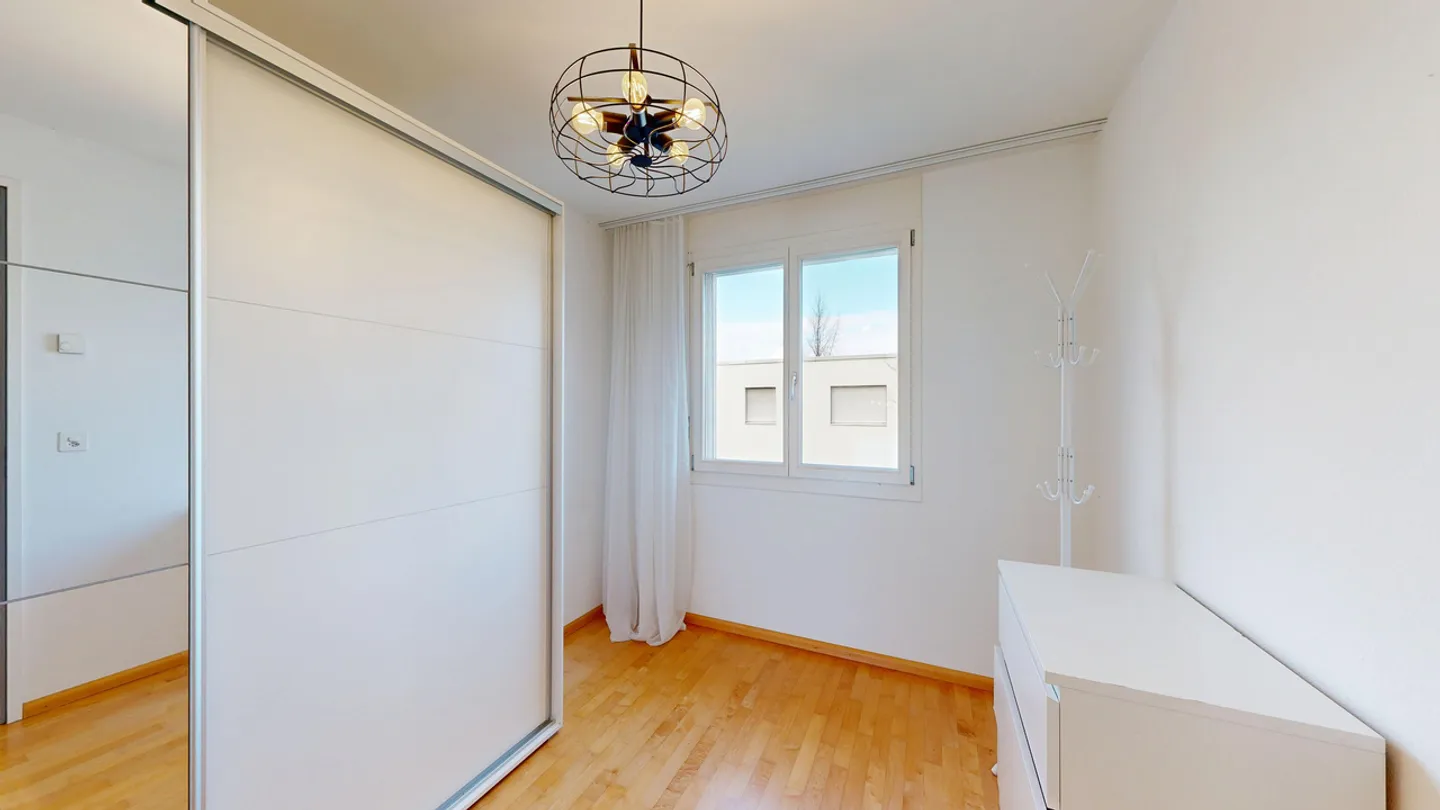 6.5-Room Corner House in Leasehold with Parking Space - Photo 14 of 19