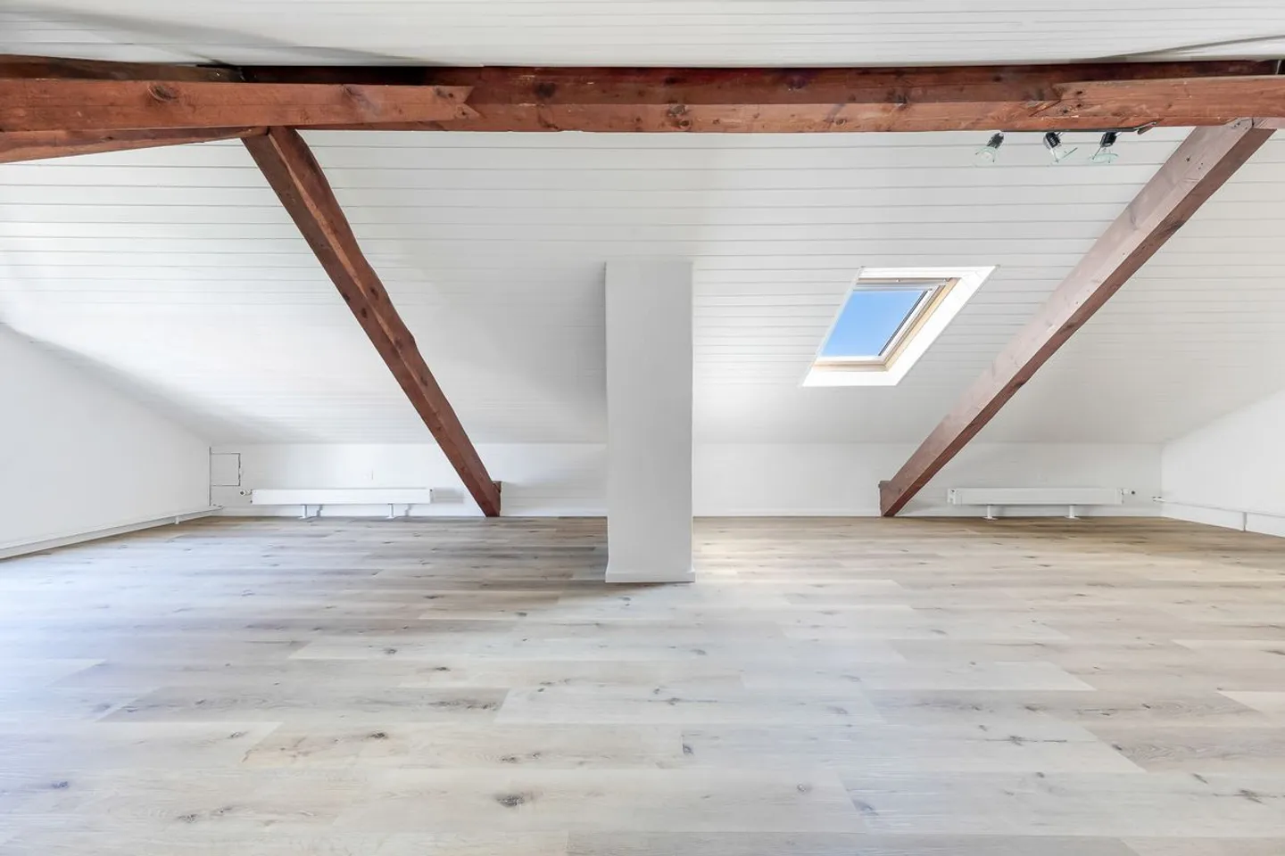 Einfamilienhaus mit Garten im Herzen von Rolle - Foto 9 von 13