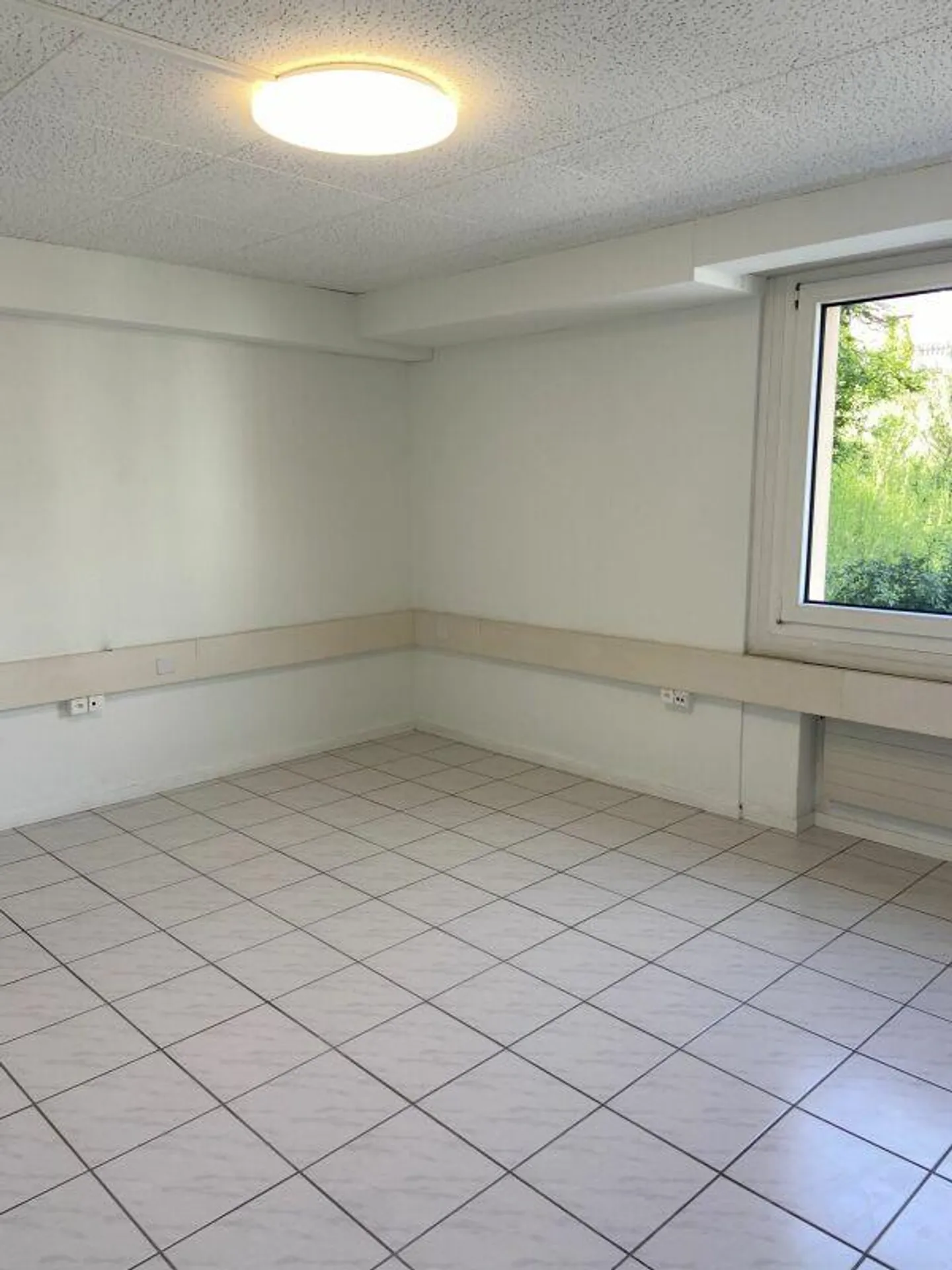 Spazio commerciale di 174 m2 in affitto - Foto 9 di 15