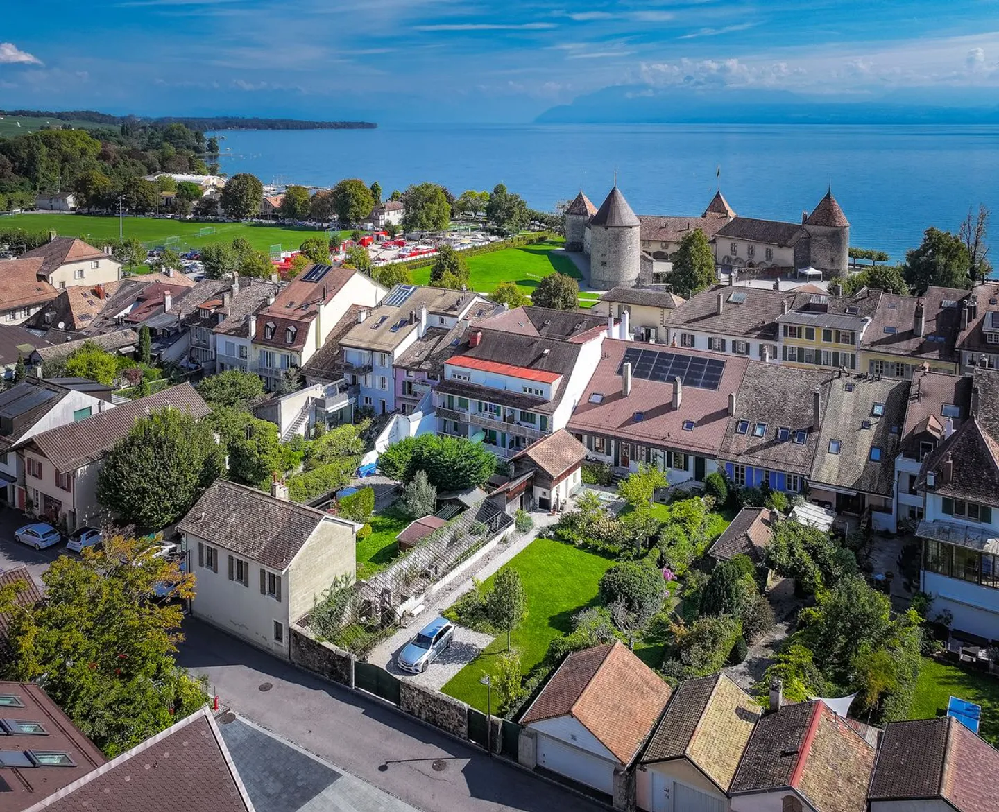 Einfamilienhaus mit Garten im Herzen von Rolle - Foto 11 von 13