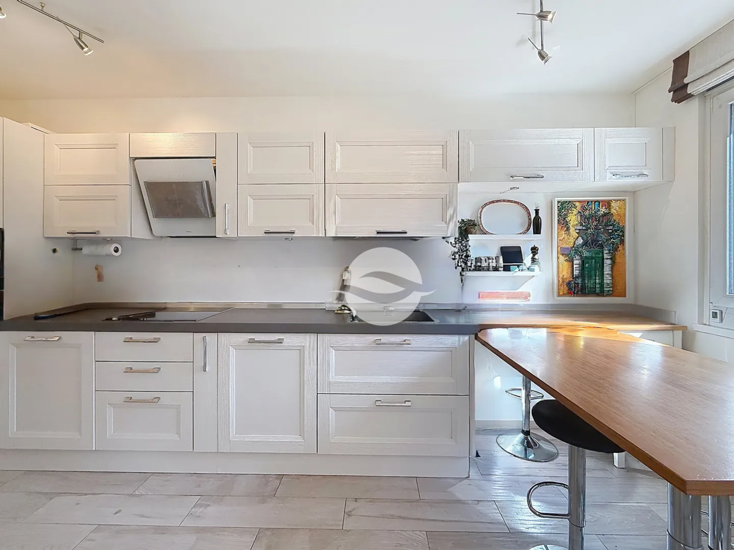 Thônex - BEL APPARTAMENTO ARREDATO DI 5 LOCALI - Foto 5 di 12