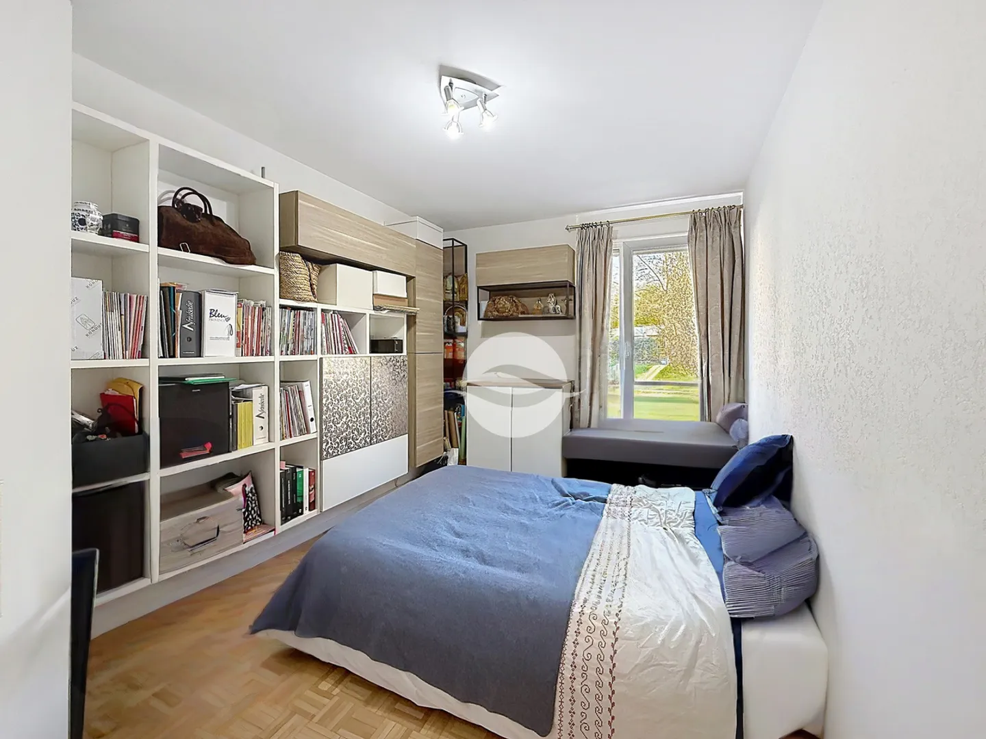 Thônex - BEL APPARTAMENTO ARREDATO DI 5 LOCALI - Foto 8 di 12