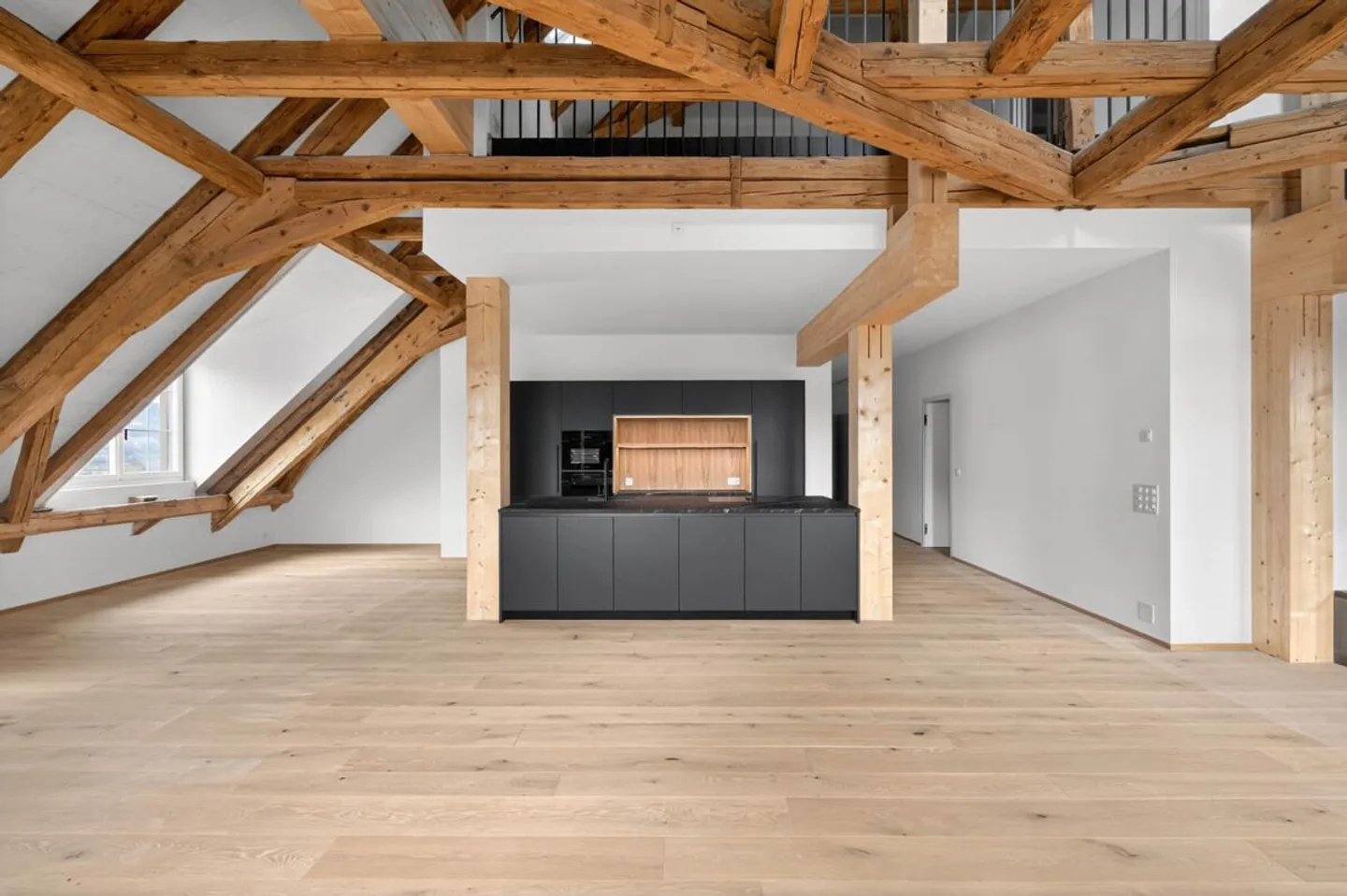 Zizers: Attic Maisonette with Castle Ambiance - Photo 2 of 6