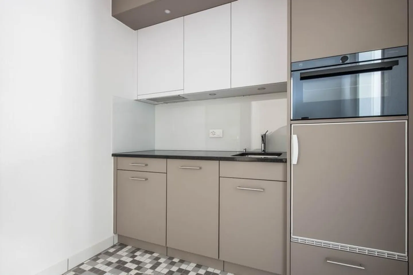 Central Apartment in Ascona! - Photo 3 of 5