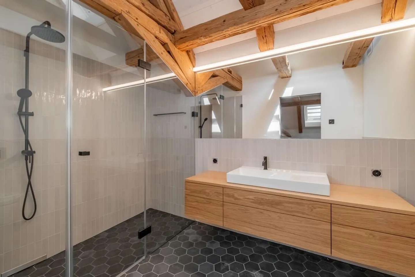 Zizers: Attic Maisonette with Castle Ambiance - Photo 4 of 6