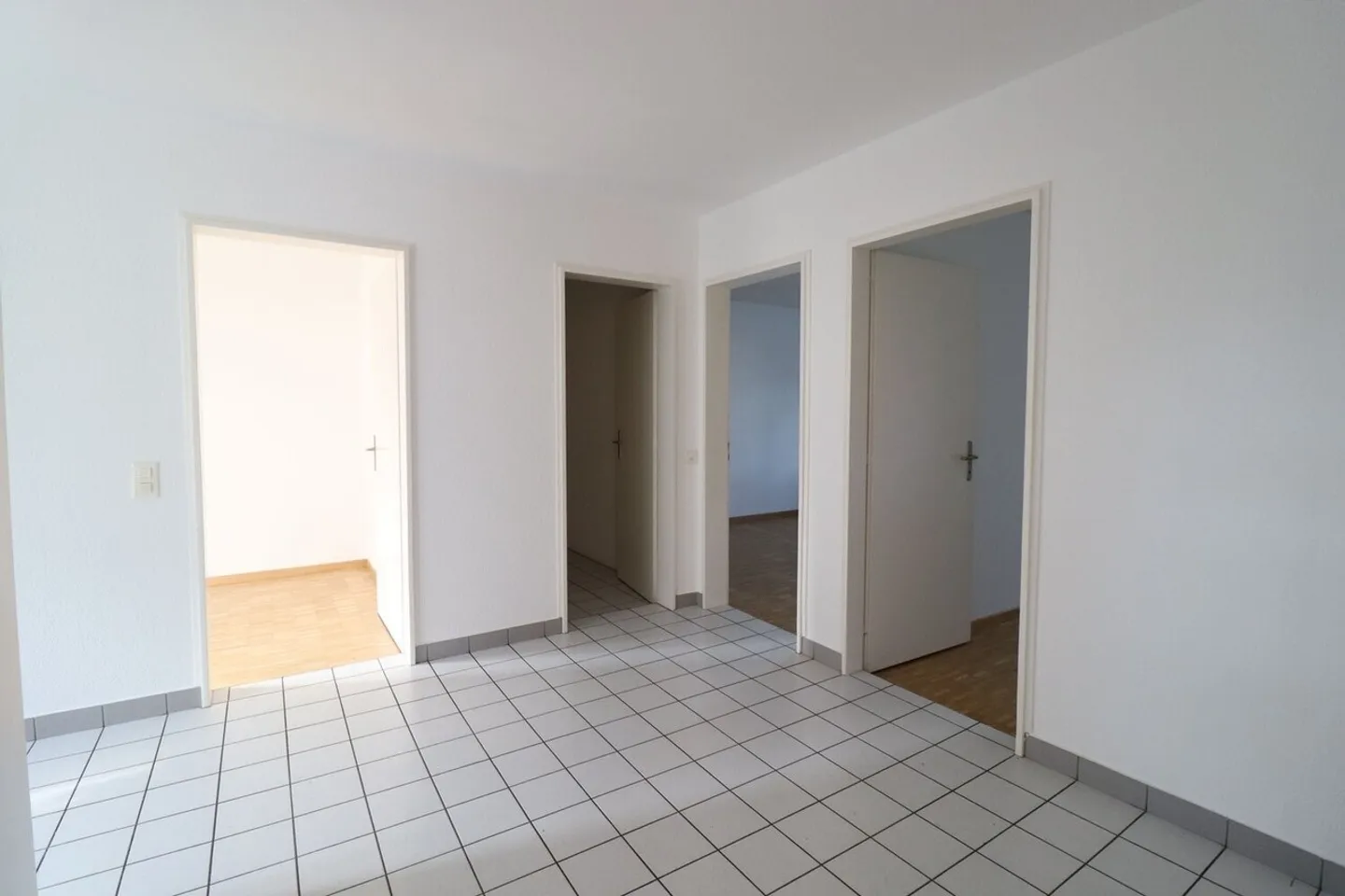 Schöne 4,5-Zimmer-Wohnung im 1. Stock - Foto 2 von 10