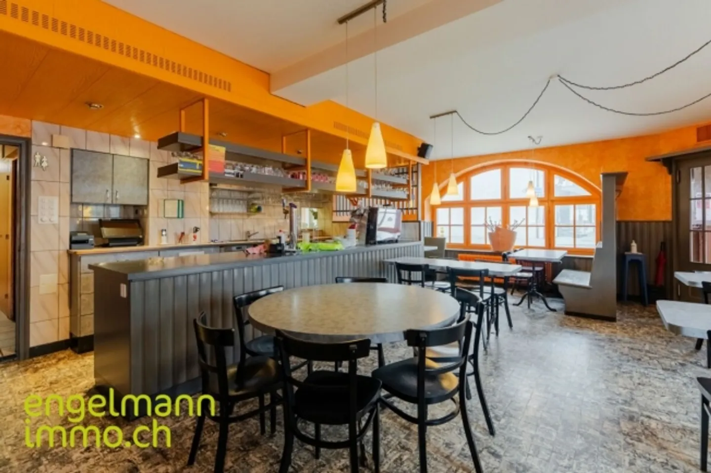 «Immeuble locatif avec restaurant / Mehrfamilienhaus mit Restaurant» - Photo 4 sur 14