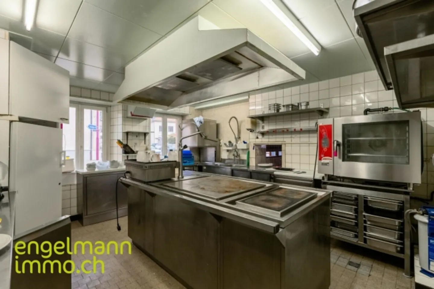 «Immeuble locatif avec restaurant / Mehrfamilienhaus mit Restaurant» - Photo 7 sur 14