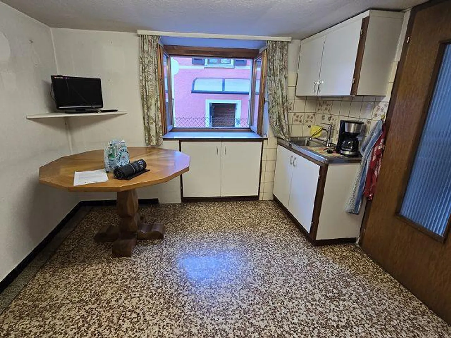 Maison de village 4 1/2 pièces avec jardin dans un emplacement très beau / C... - Photo 6 sur 36