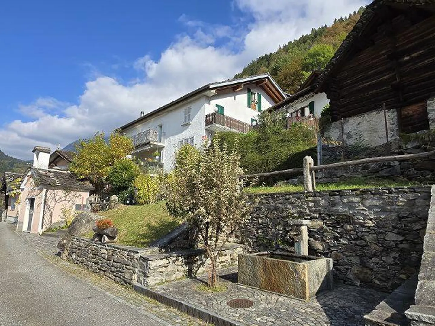 Maison de village 4 1/2 pièces avec jardin dans un emplacement très beau / C... - Photo 21 sur 36
