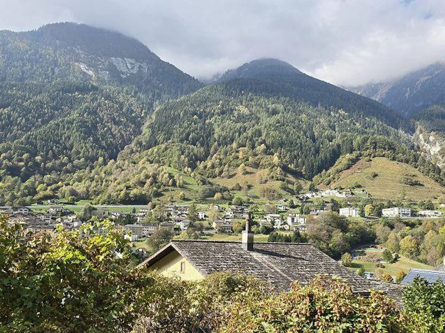 Maison de village 4 1/2 pièces avec jardin dans un emplacement très beau / C... - Photo 18 sur 36