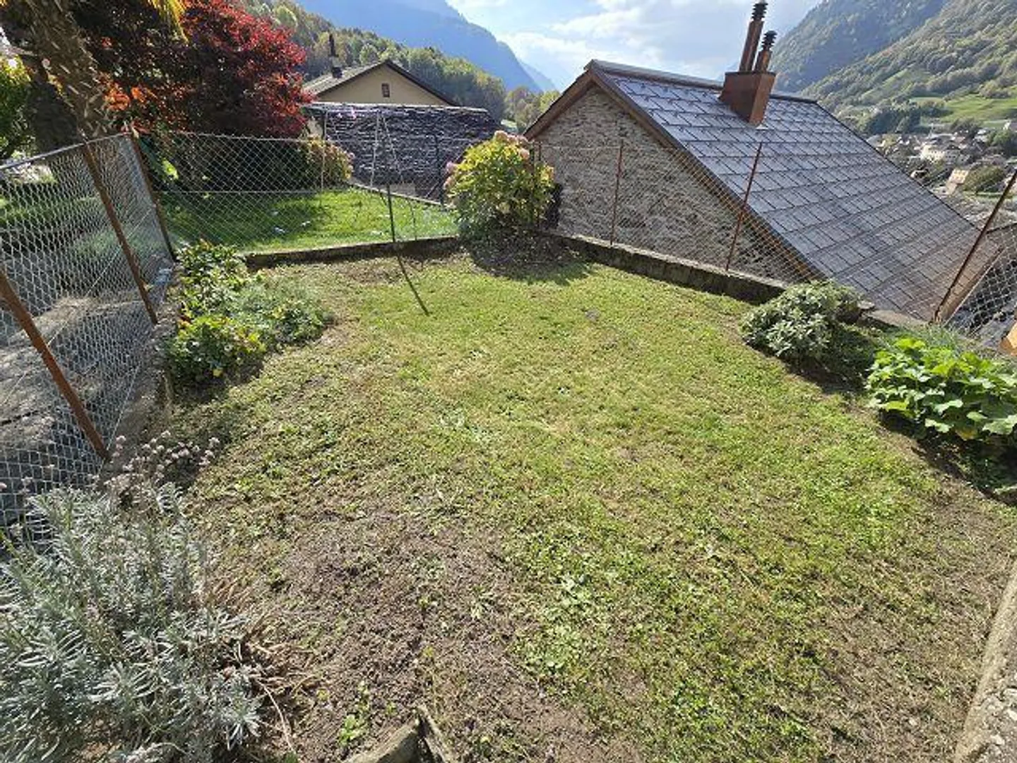 Maison de village 4 1/2 pièces avec jardin dans un emplacement très beau / C... - Photo 23 sur 36