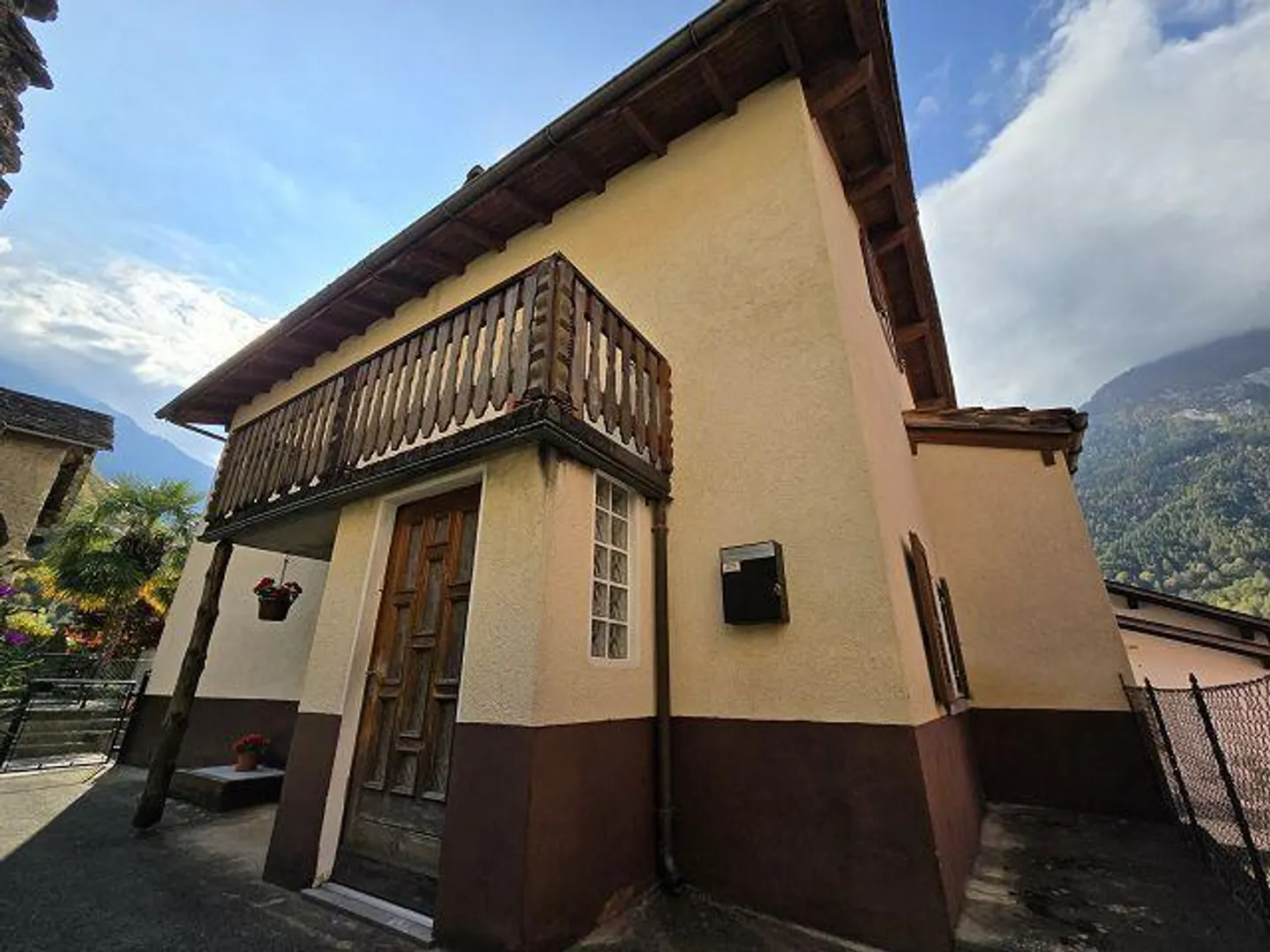 Maison de village 4 1/2 pièces avec jardin dans un emplacement très beau / C... - Photo 27 sur 36