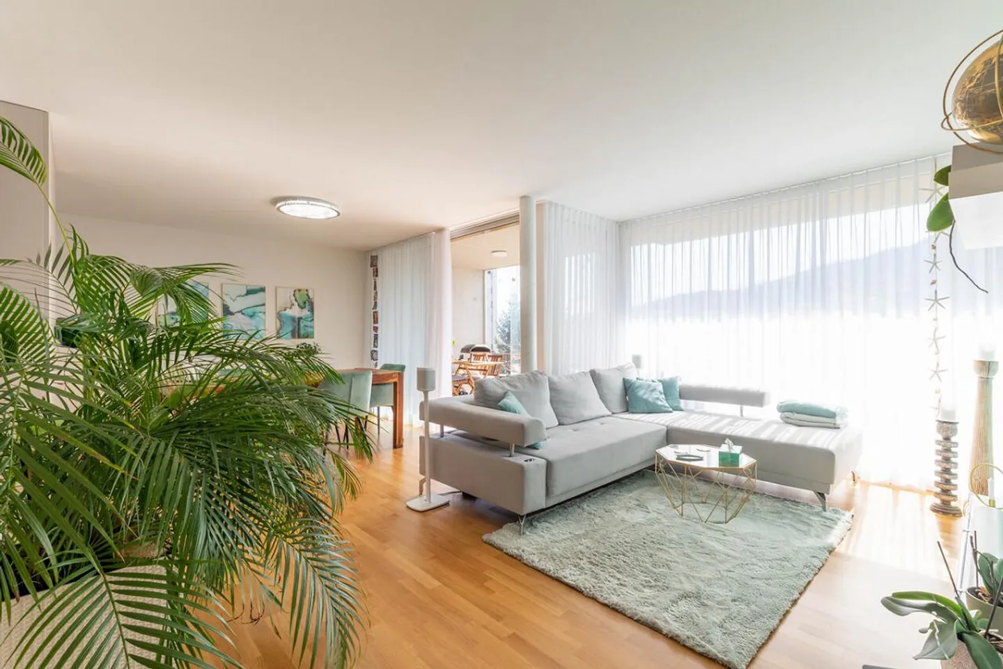 Superbe appartement de 3,5 pièces en rez-de-chaussée sur la pente sud du Sonnenberg - Photo 3 sur 16