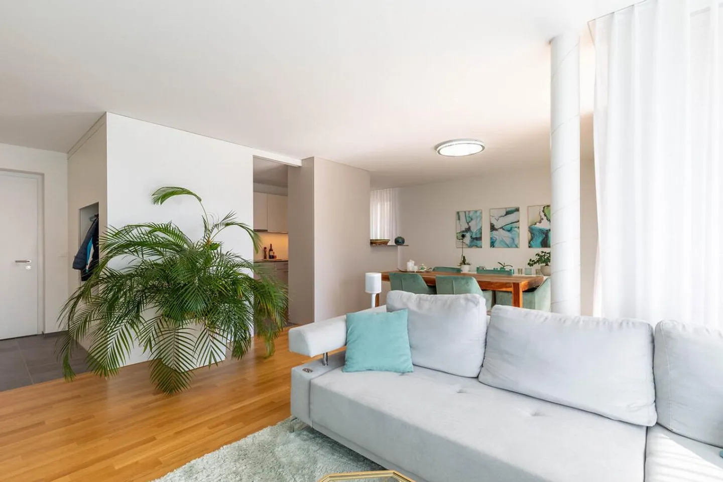 Superbe appartement de 3,5 pièces en rez-de-chaussée sur la pente sud du Sonnenberg - Photo 4 sur 16