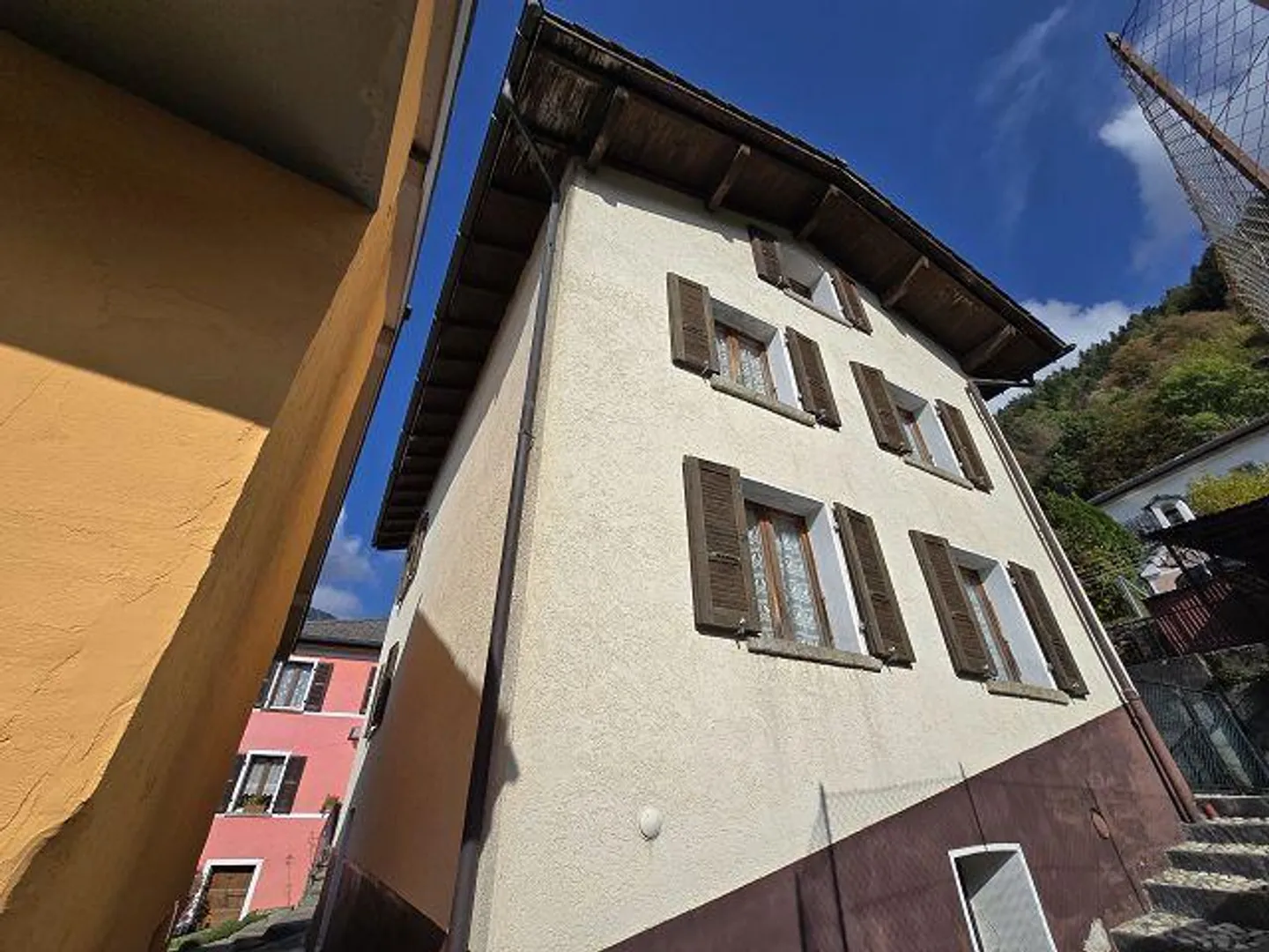 Maison de village 4 1/2 pièces avec jardin dans un emplacement très beau / C... - Photo 32 sur 36